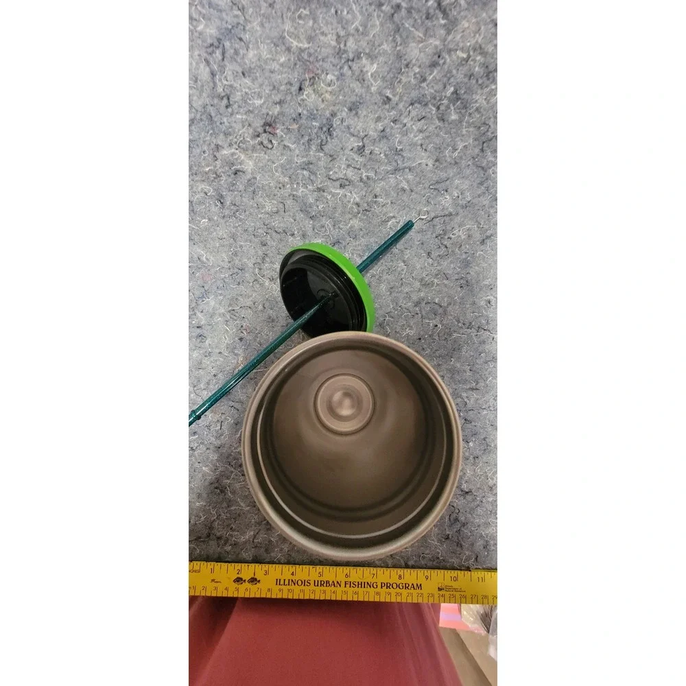 Starbucks 2016 Hawaii 16 oz Metal Pineapple Coffee Tumbler W/‎ Lid and Straw